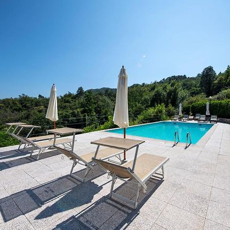 211 - Appartamento Acacia, Terrazza Giardino E Piscina Carro Bagian luar foto
