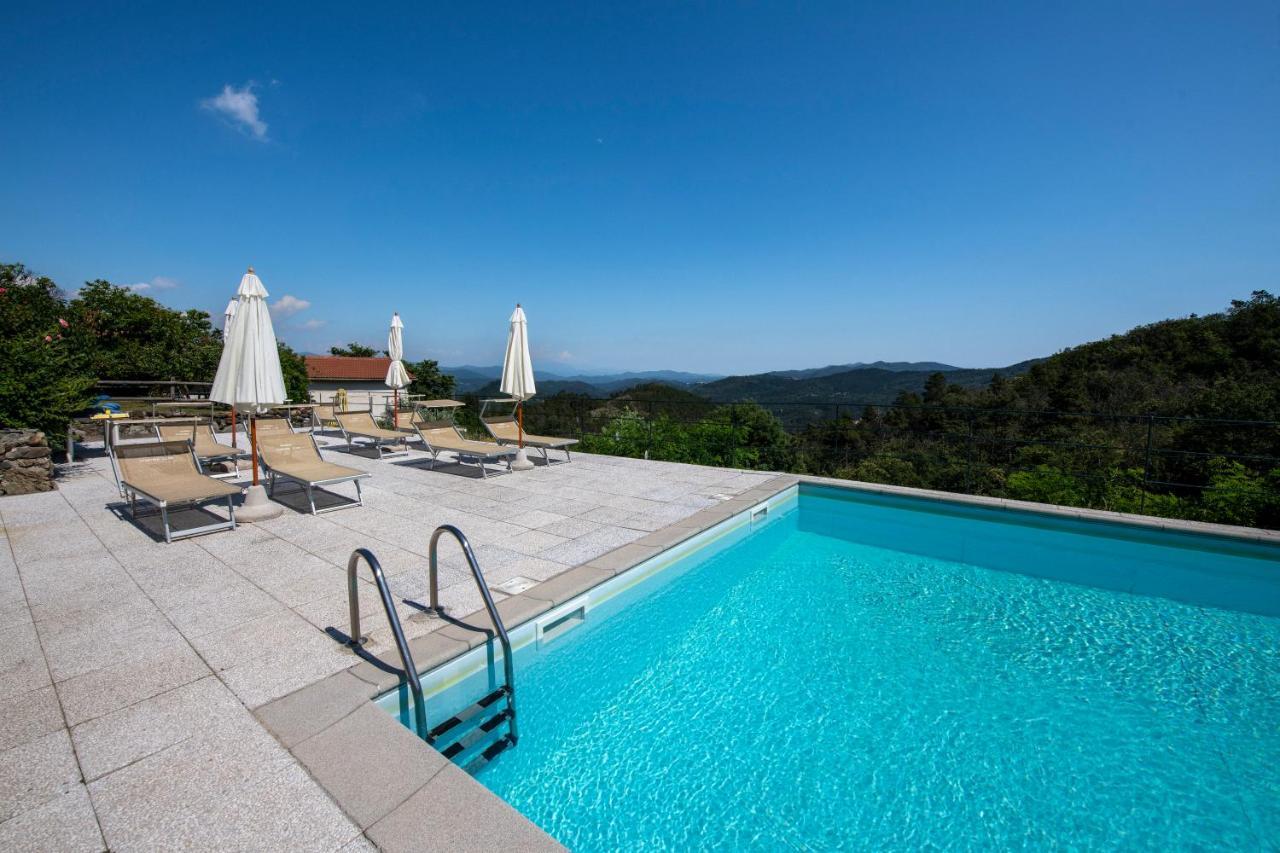 211 - Appartamento Acacia, Terrazza Giardino E Piscina Carro Bagian luar foto