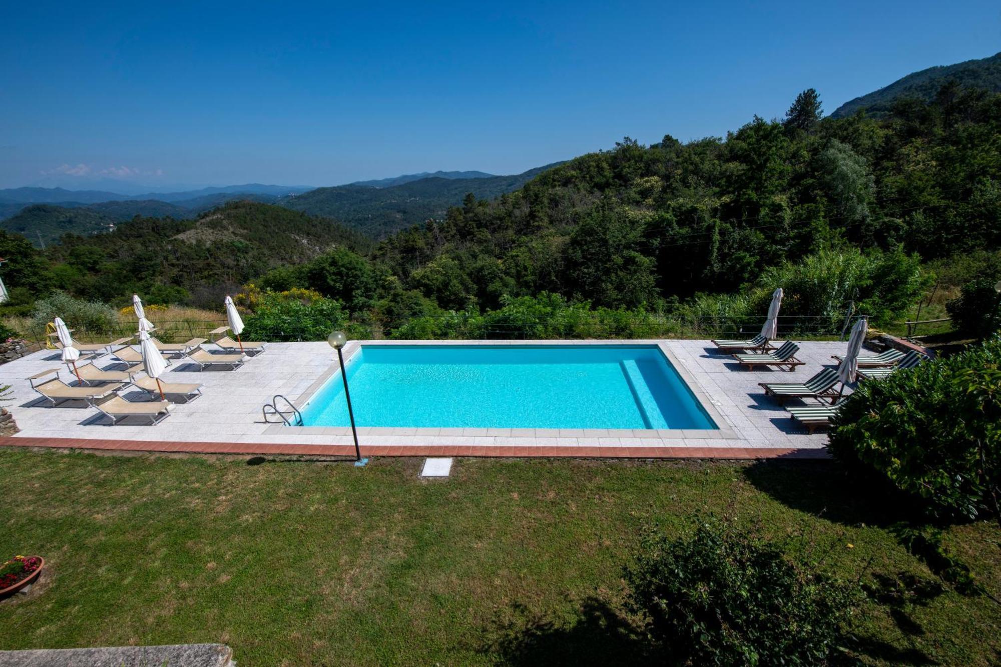 211 - Appartamento Acacia, Terrazza Giardino E Piscina Carro Bagian luar foto