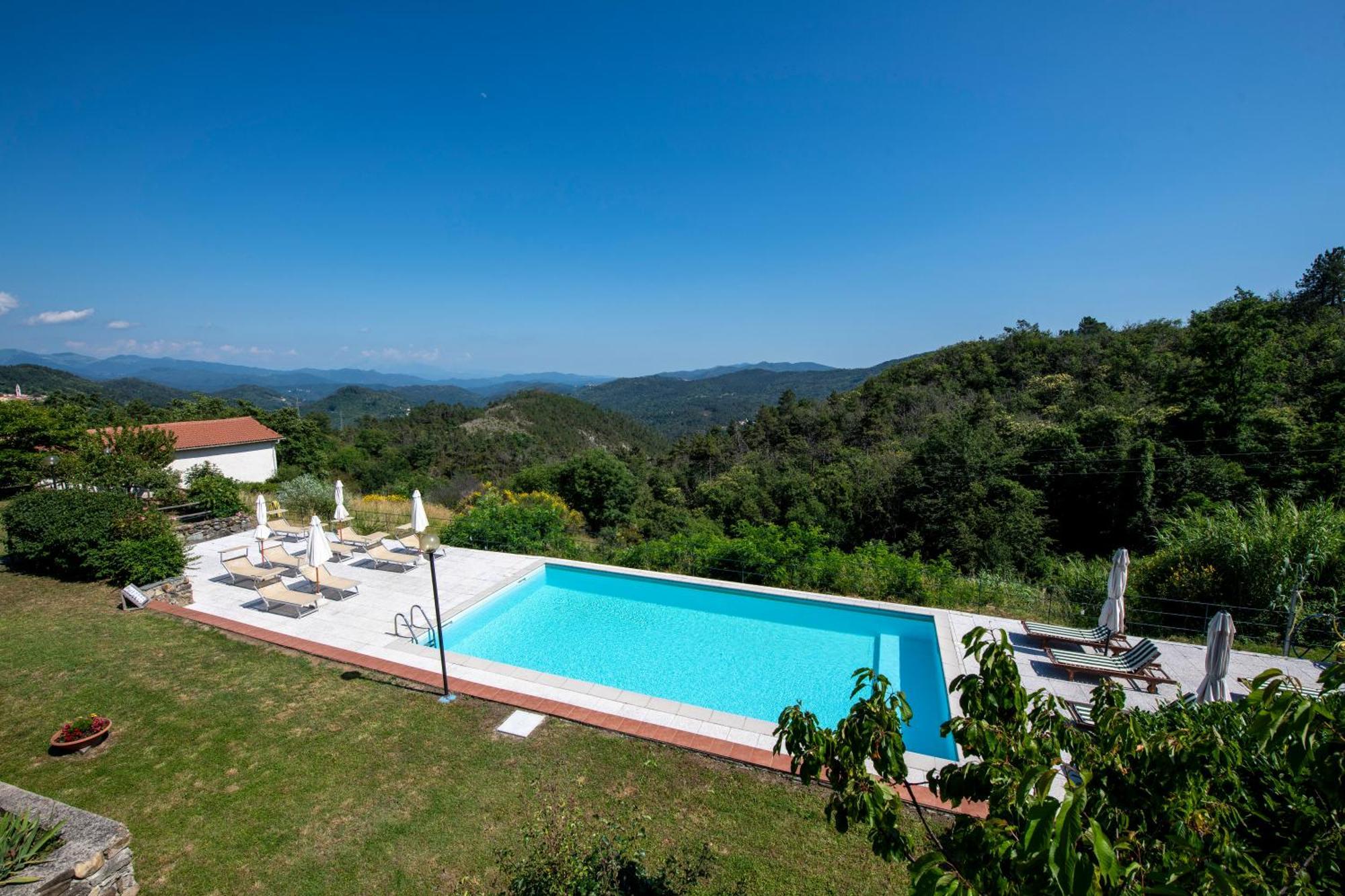 211 - Appartamento Acacia, Terrazza Giardino E Piscina Carro Bagian luar foto