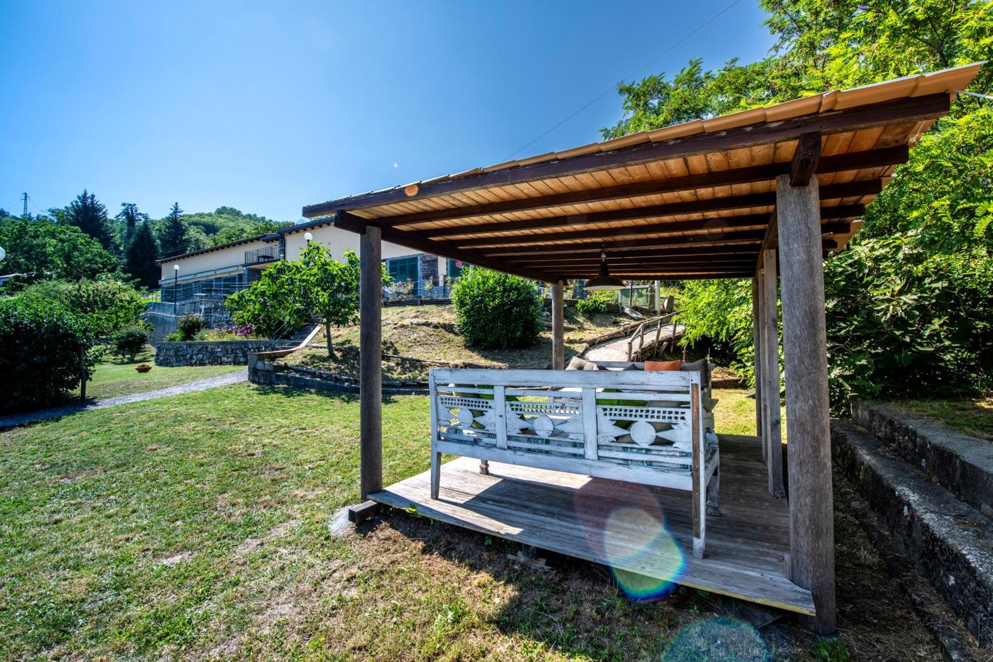 211 - Appartamento Acacia, Terrazza Giardino E Piscina Carro Bagian luar foto